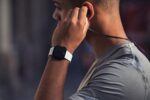 Fitbit Versa - Montres Connectées Forme, Sport et Bien-être, Autonomie 4 Jours, Étanche, Suivi Fréquence Cardiaque, Noir/Blanc, Taille unique